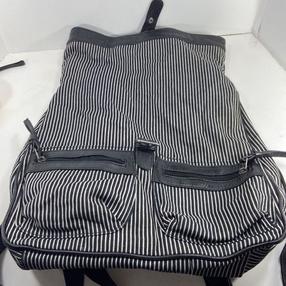 Vans womens hobo backpack Black and white fabric with black leather trim - Picture 11 of 16